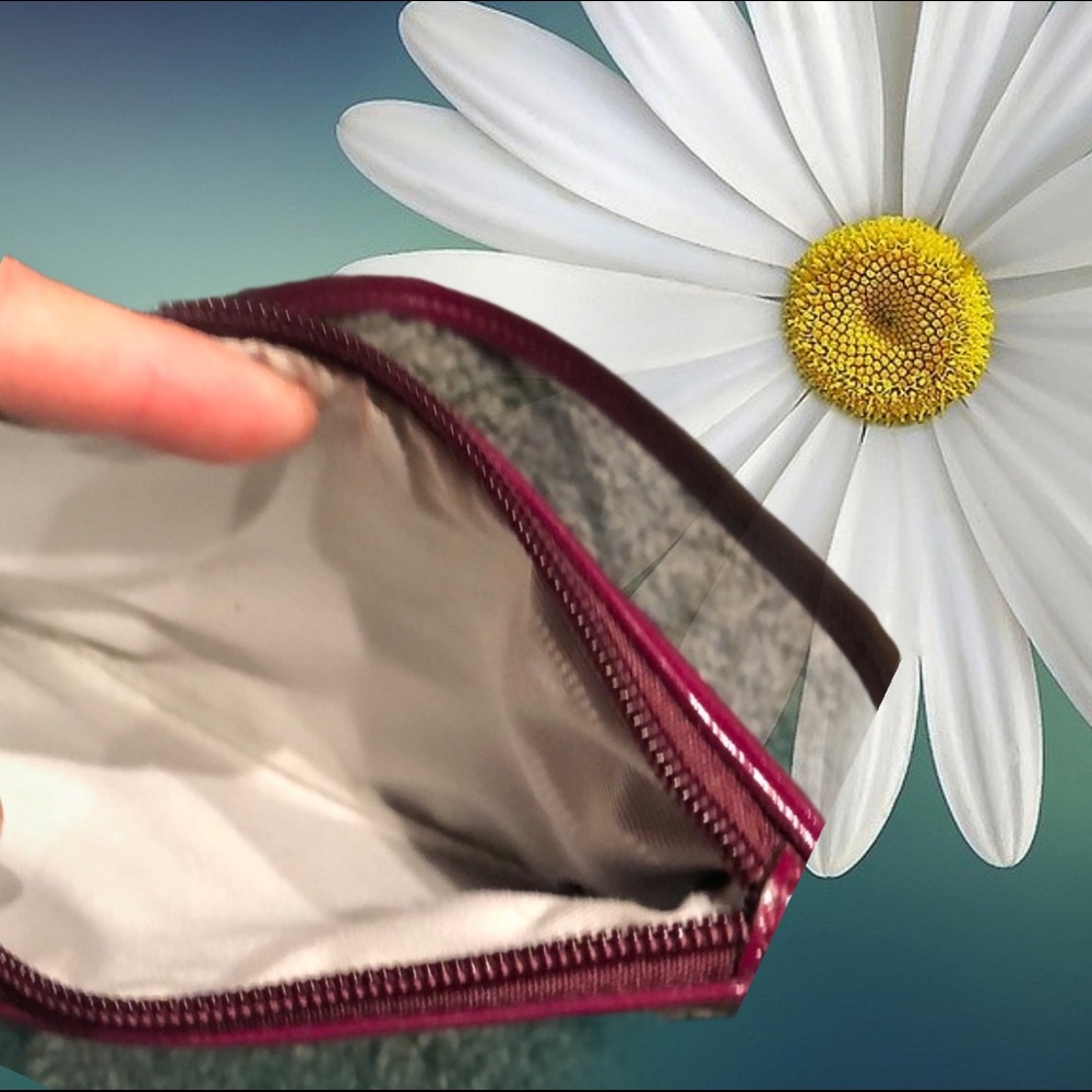 Coach wristlet - Picture 2 of 6